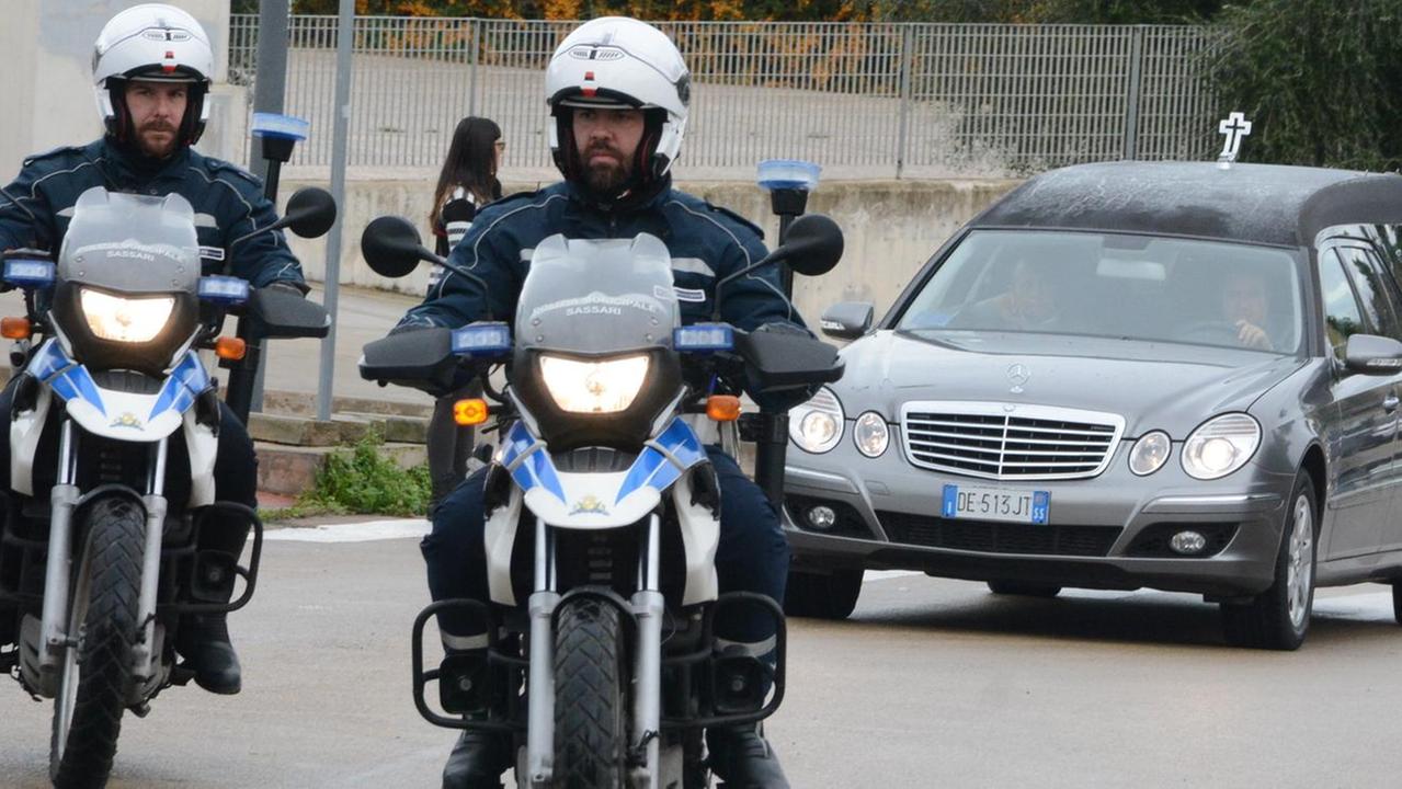 Funerale con multa: carro senza assicurazione
