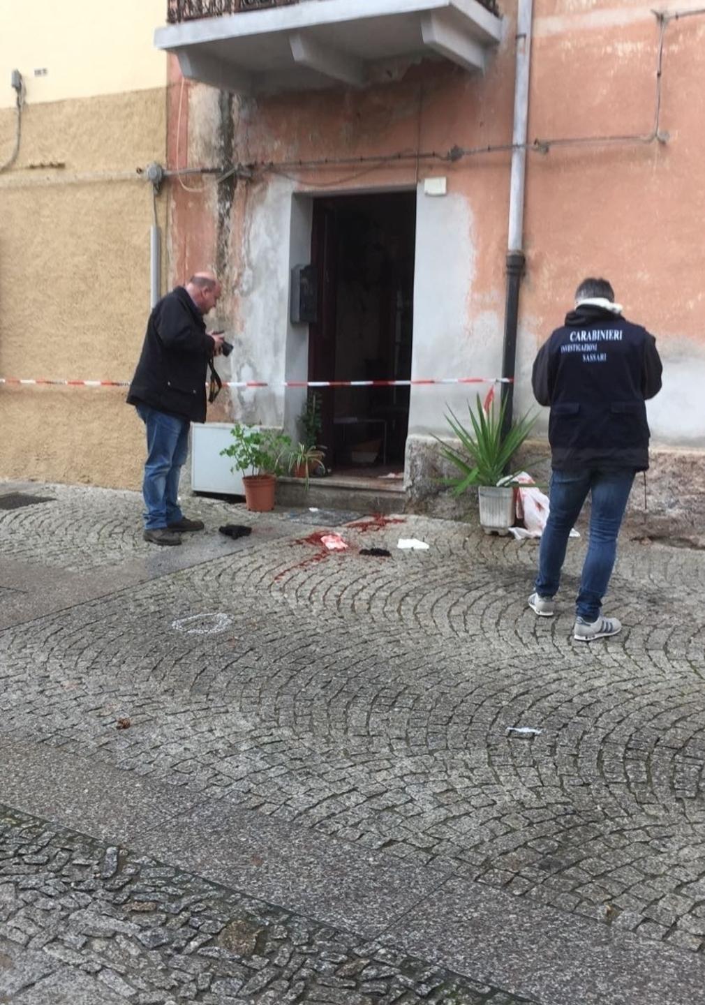 Dà fuoco alla casa della ex e rischia di morirci dentro 
