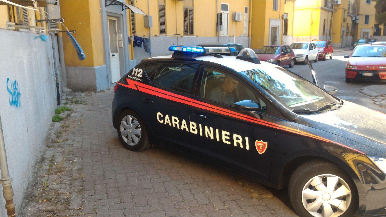Sarroch, entra in casa e trova dentro una ladra