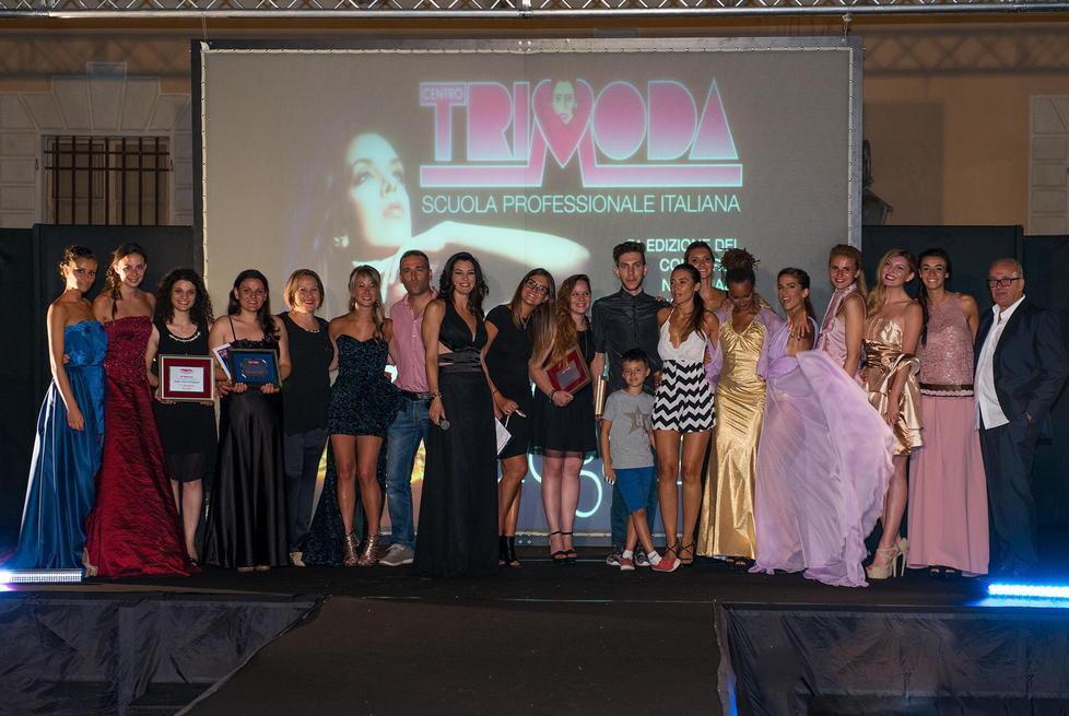 Moda e bellezze in passerella in piazza Garibaldi