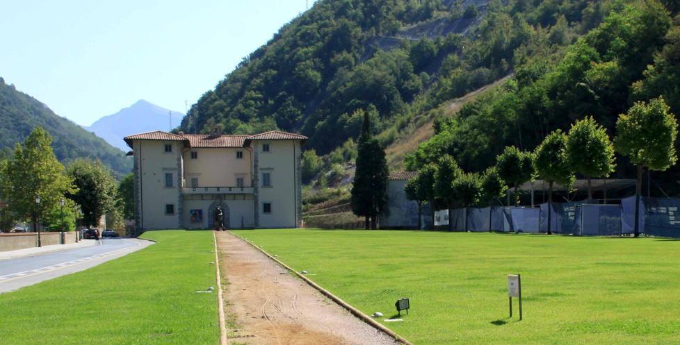 E il parco del Mediceo per due giorni diventa il villaggio delle band 