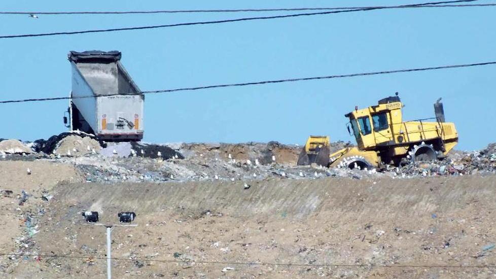 La discarica a 32 metri entro il 2018