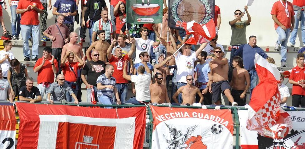 La curva chiusa ai minerari Nessun ultrà nella Nord 