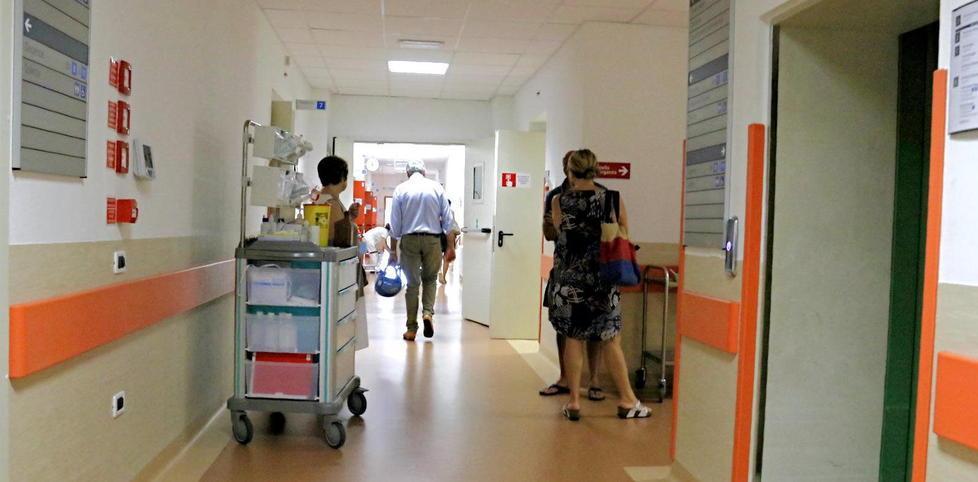«Le salme non passeranno più dai corridoi degli ambulatori» 