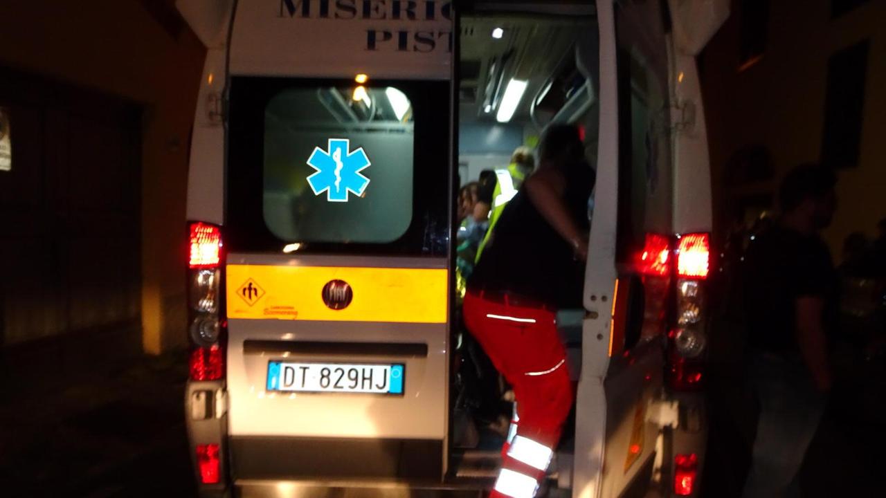 Uccide l'ex compagna a coltellate
