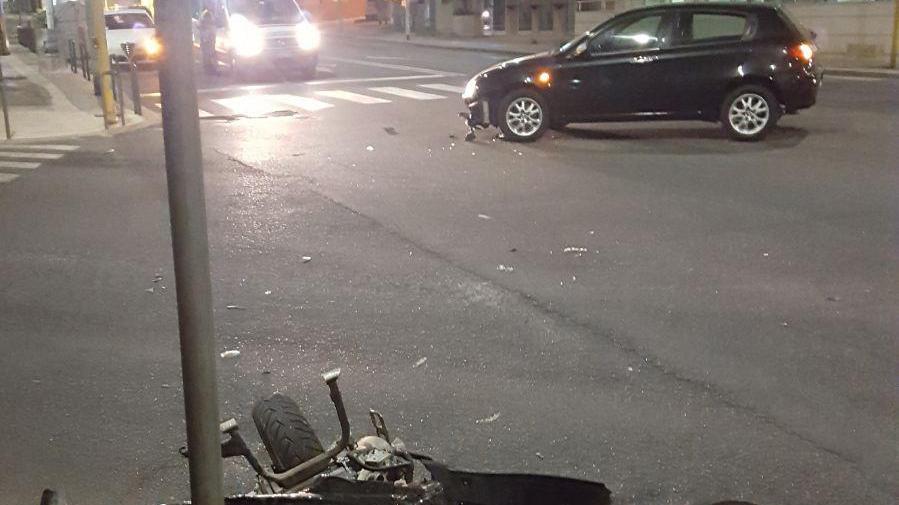 Si schianta con la moto, ferito un 43enne a Cagliari