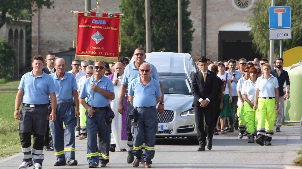 Canzoni, lettere e messaggi Il pianto del sindaco Malavasi