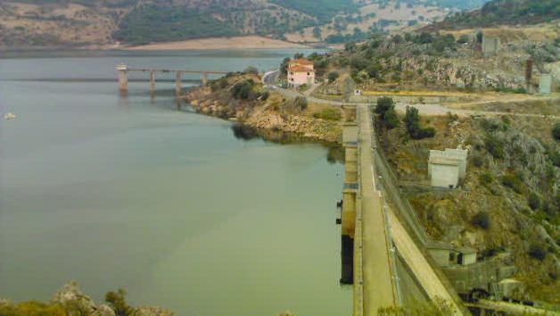 Iniziati i lavori alla diga sul Lerno per ampliare la capienza del lago 