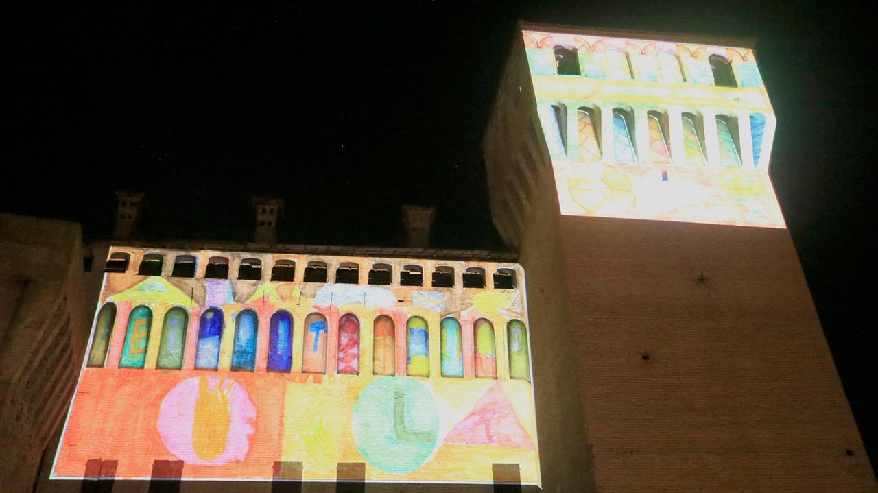 Vignola, la magia dei giochi di luce sulla Rocca