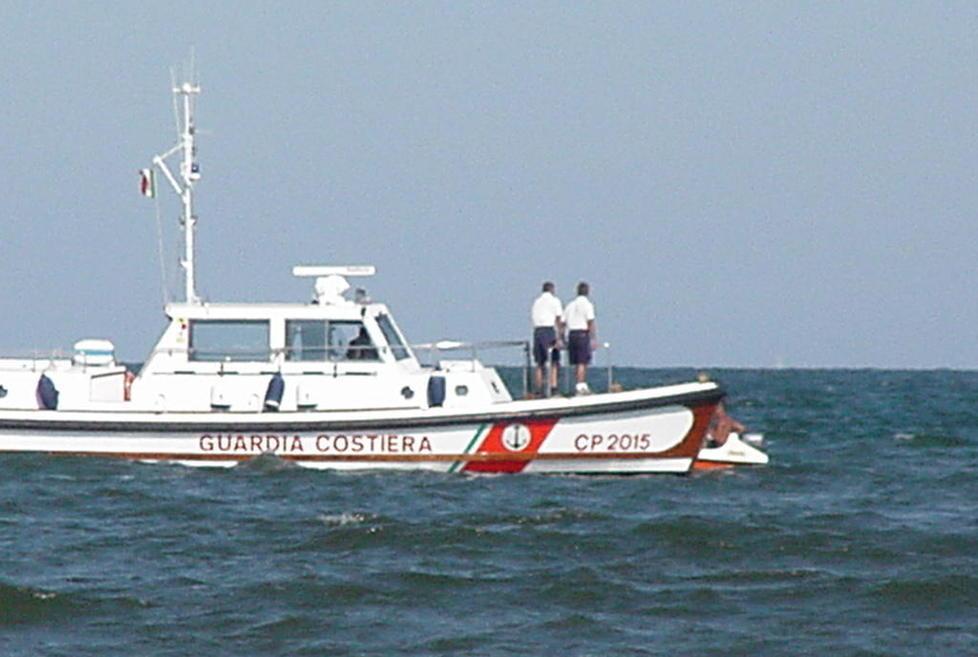 Scompare in mare mentre va a pesca 