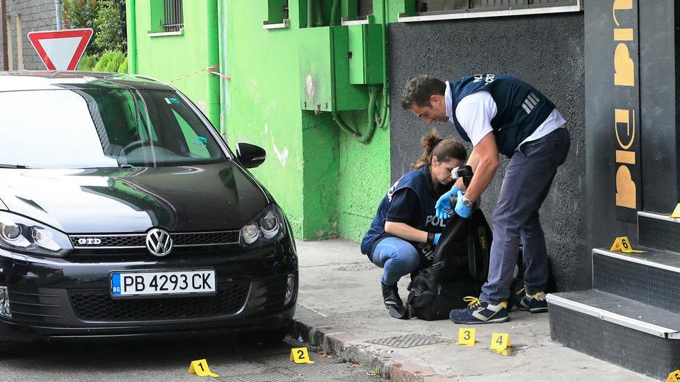 Spari contro il night club denunciato Rocco Ambrisi