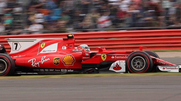 Hamilton vince, Vettel fora all’ultimo giro