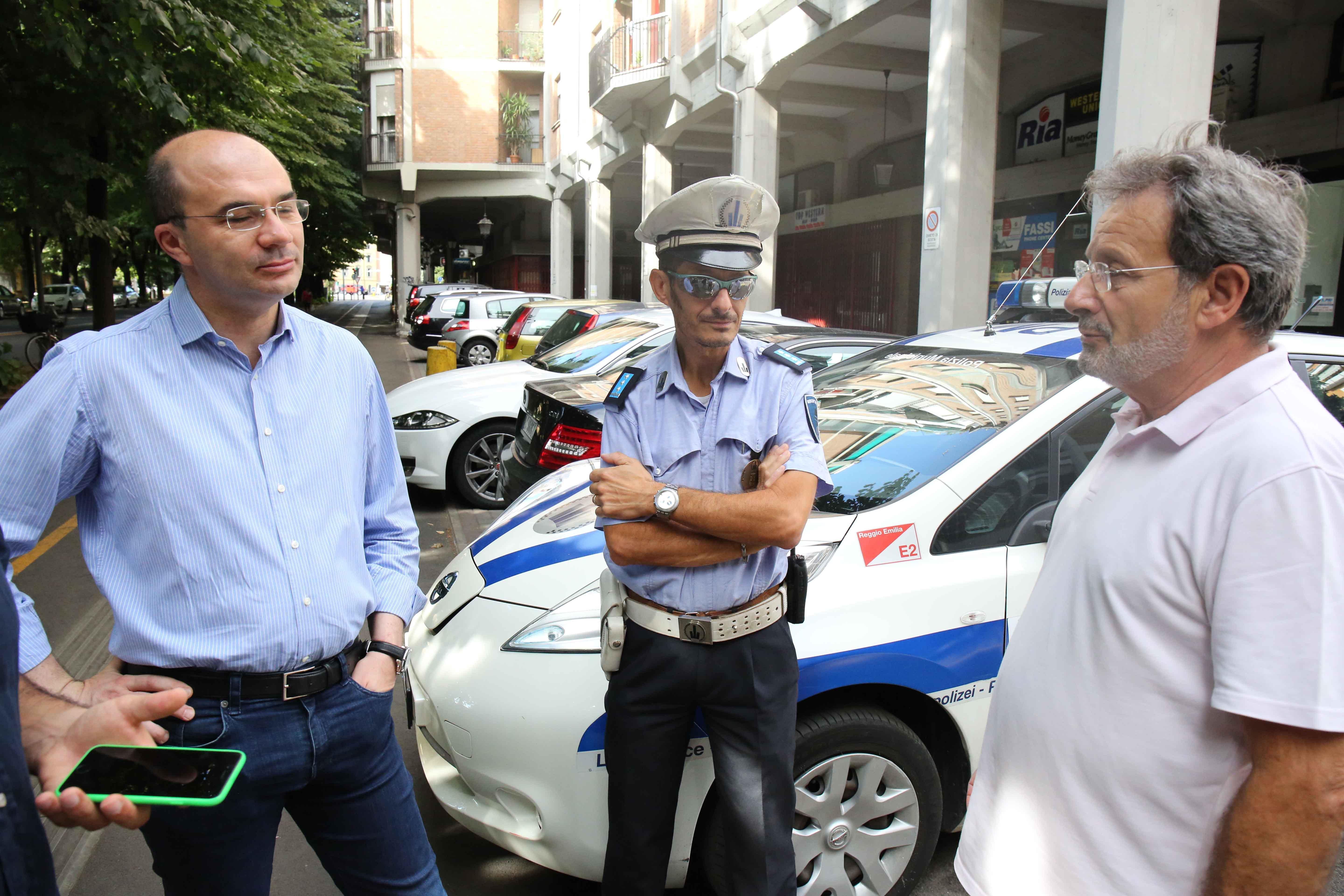 Reggio Emilia, Vecchi in via IV Novembre: «Questo quartiere è stravolto, noi trasferiremo gli uffici» 