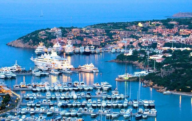 Colpo grosso in una villa a Porto Cervo 
