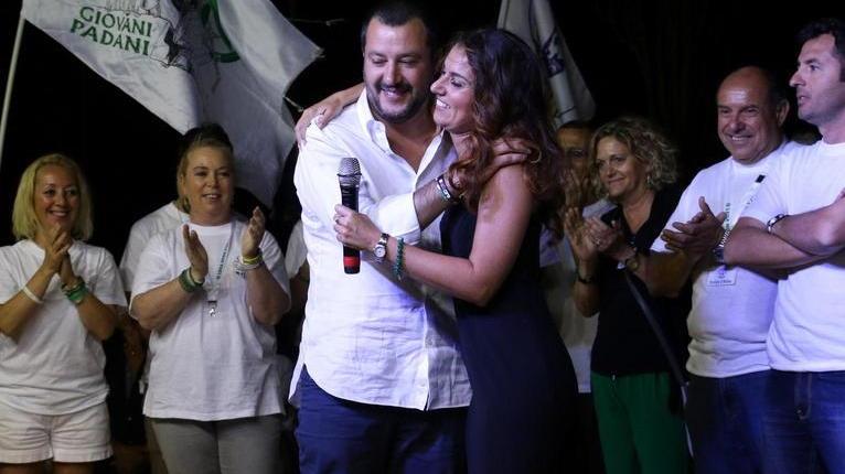 Salvini: "Vi liberiamo da Renzi"