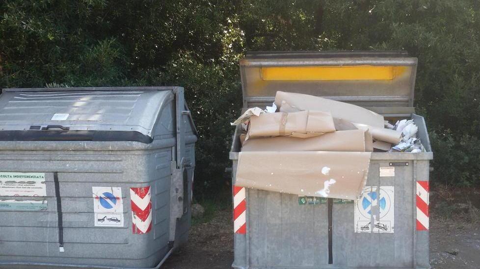 I pendolari dei rifiuti ora scaricano sul litorale