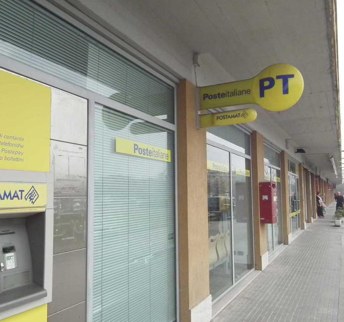 Voleva spedire eroina e cocaina per posta: prende 10 mesi
