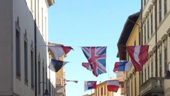 La pista è pronta, oggi arrivano i primi atleti: che la festa cominci