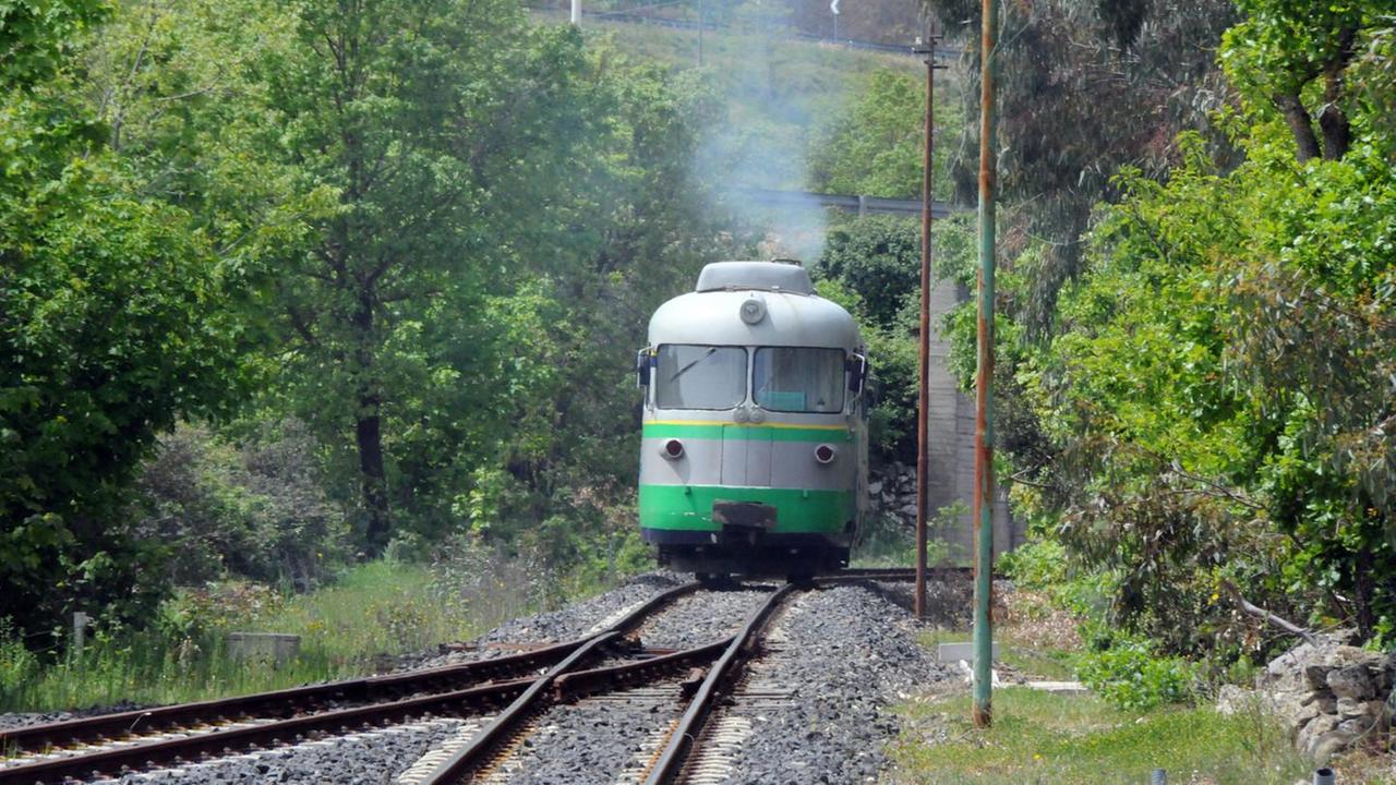Diecimila firme raccolte per il treno veloce