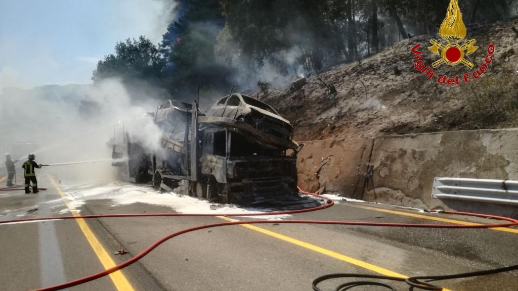 La bisarca incendiata