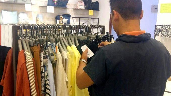 Alcuni dei capi sequestrati dai finanzieri
