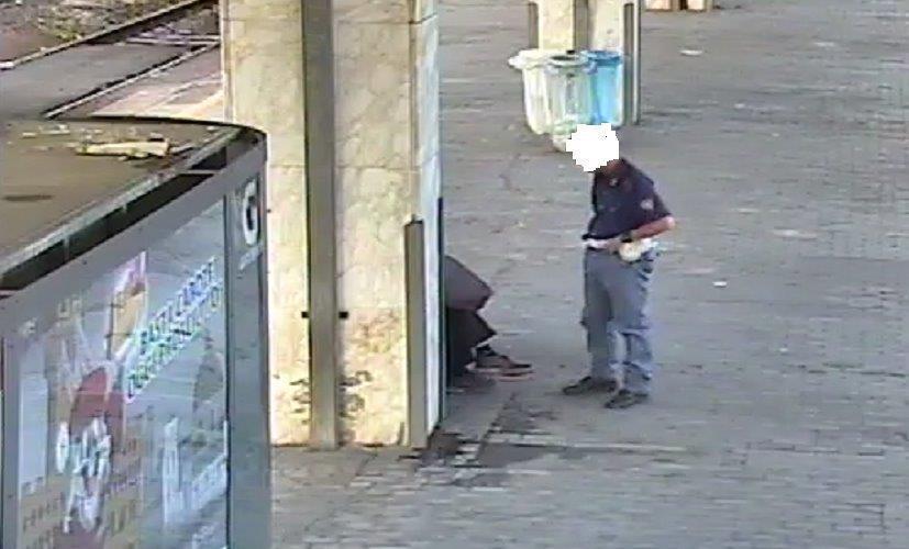 Un controllo della Polfer in stazione