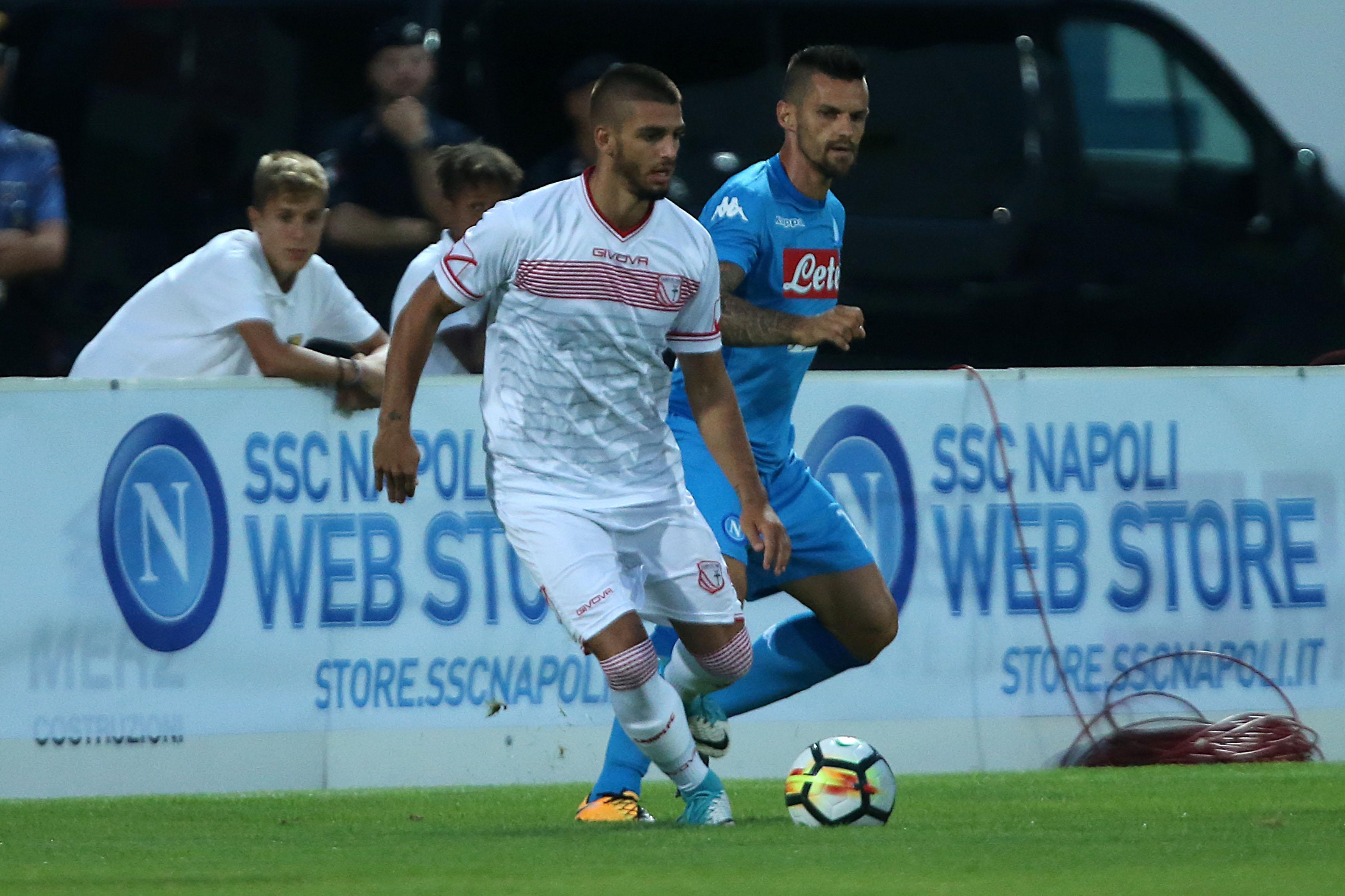 Anastasio in azione contro il Napoli