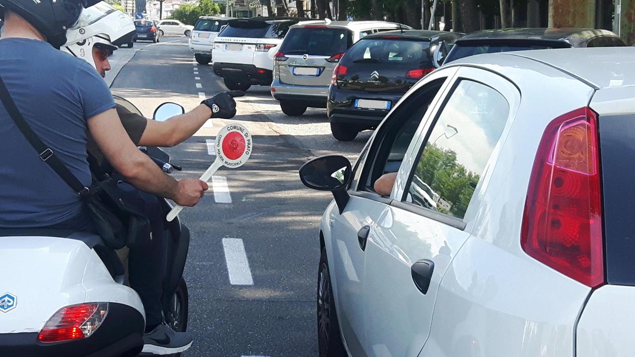 Una pattuglia della municipale in borghese
