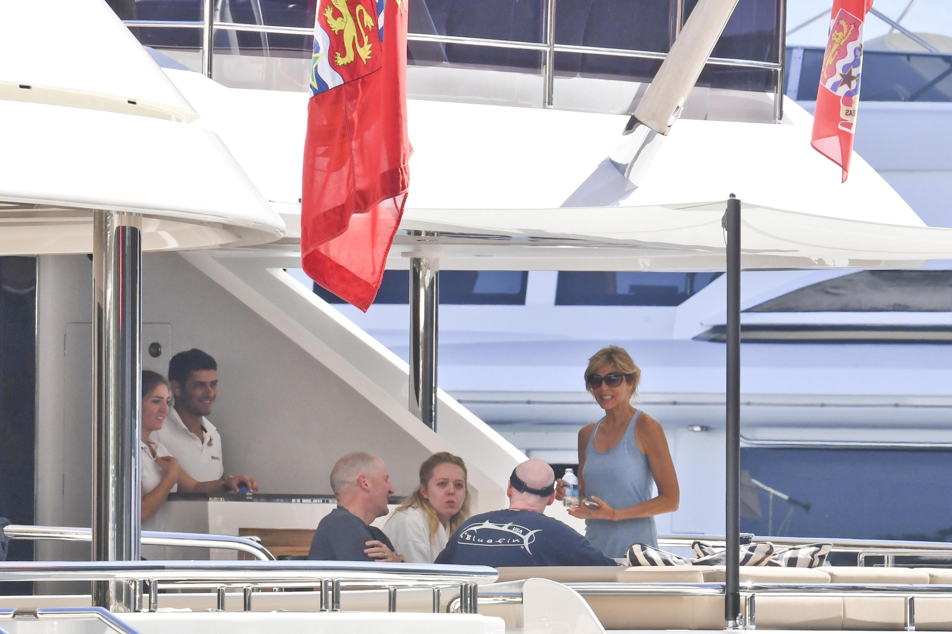 Tiffany Trump sul suo yacht