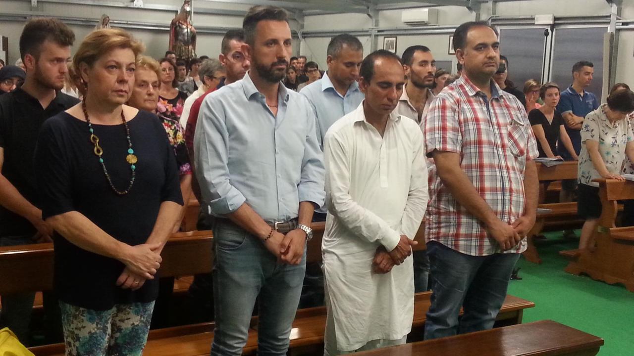 Scomparso a Luzzara, il padre: «Lo hanno spinto in acqua»