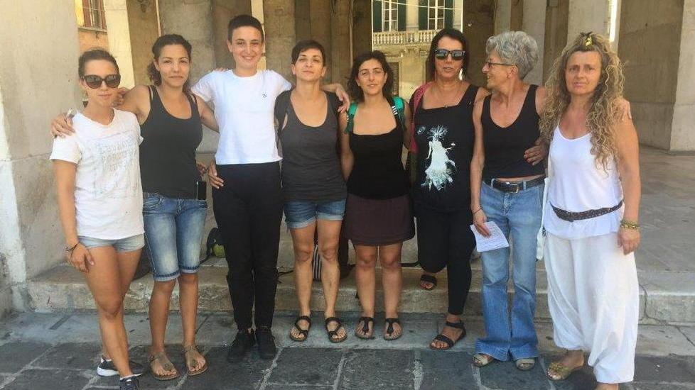 Mala Servanen Jin, esposto contro la polizia