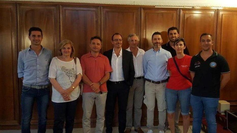 Undici defibrillatori sono stati installati lungo le vie del centro
