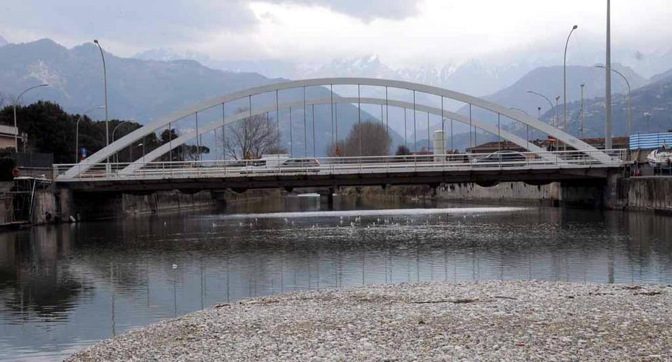 «Sul fiume vincono i ladri» nasce il Gruppo di vicinato 
