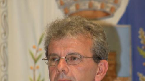 Finale attacca: «Da noi no all’accoglienza»