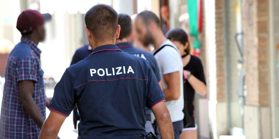 Insegue la giovane ladra Scambiato per aggressore 