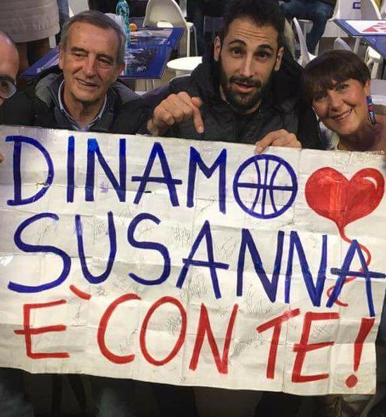 La commozione della Dinamo e della Torres Una sciarpa per la loro tifosa numero uno