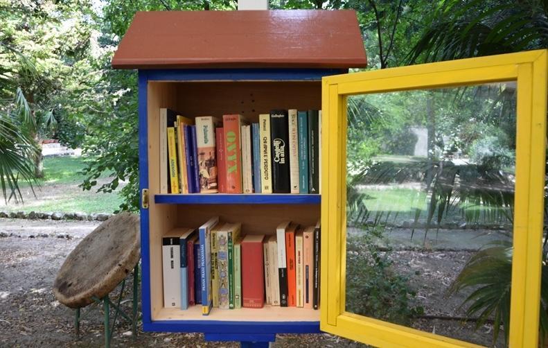 Il piacere di leggere immersi nel verde 