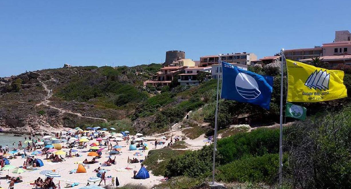 Un’invasione artistica sulle spiagge di Santa Teresa 