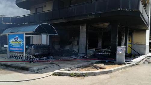 Alghero, incendio al Risparmio Casa: i 100 sfollati ancora senza tetto 