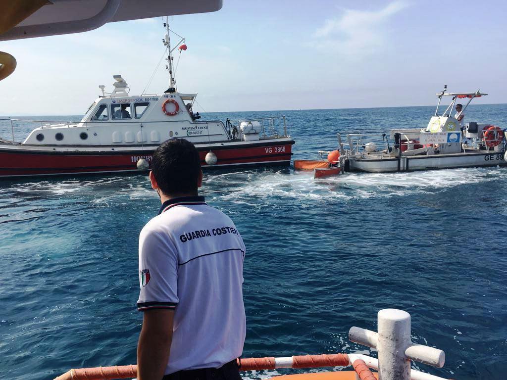 Un momento dell'esercitazione della Guardia costiera