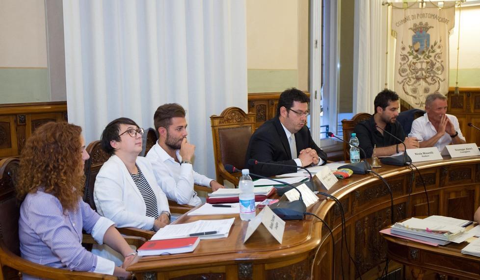 Buco di bilancio, il sindaco studia il piano di rientro 