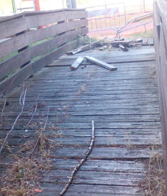 Buco del Signore, protesta per il ponte rotto 