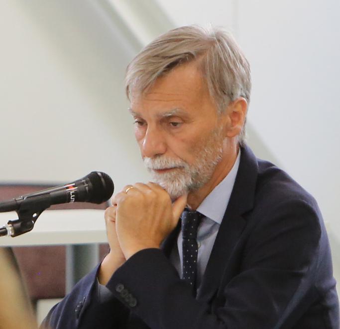 «Dichiarazioni diverse di Delrio rispetto al 2012»