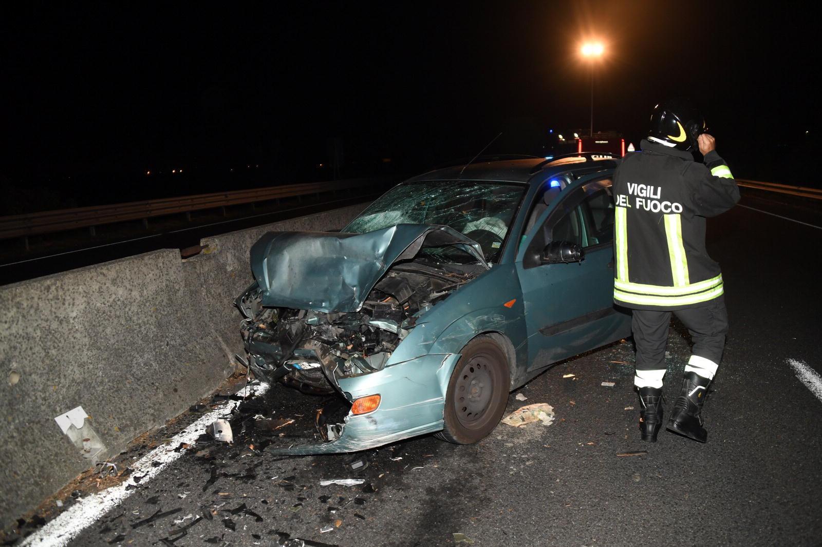 Il terribile scontro sulla superstrada (foto Silvi)