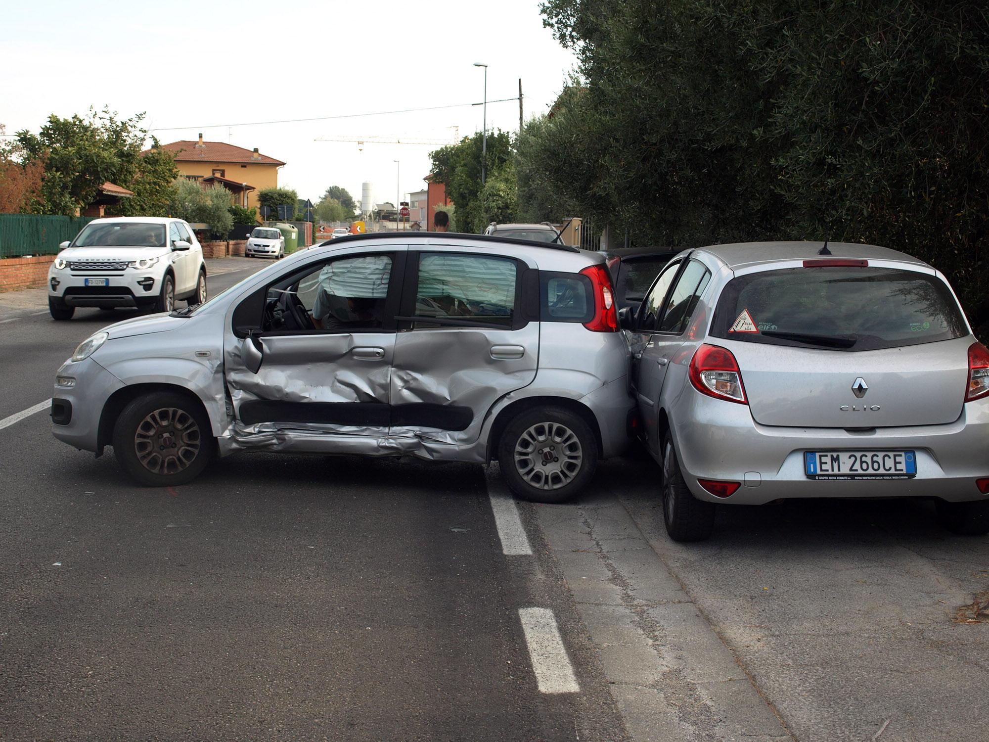 La Panda coinvolta nello scontro in via delle Cantarelle (Foto Nucci)