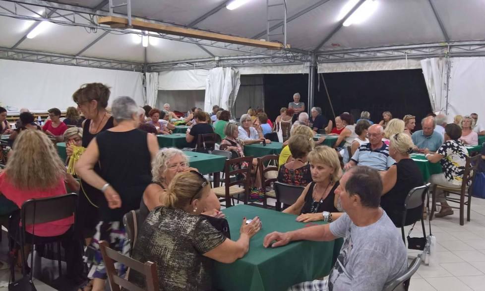 Burraco sotto le stelle per la chiesa 