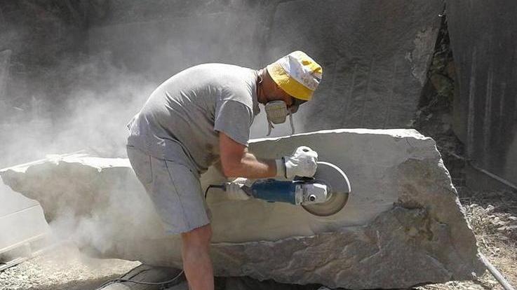 Torna “Scultori in cava” omaggio alla pietra serena