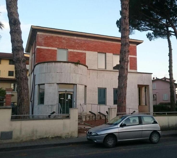 Migranti, ex banca in centro destinata all’accoglienza 