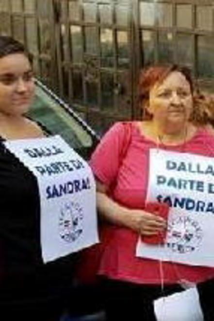 Rinviata l’asta contro Pelosi «Grazie per la solidarietà»