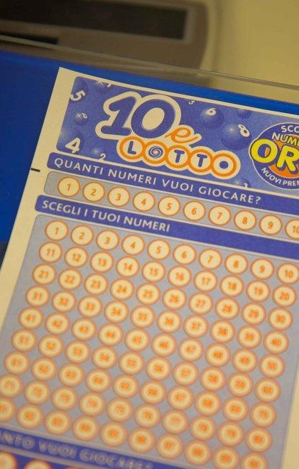 Vince 80 mila euro, scatta la festa 